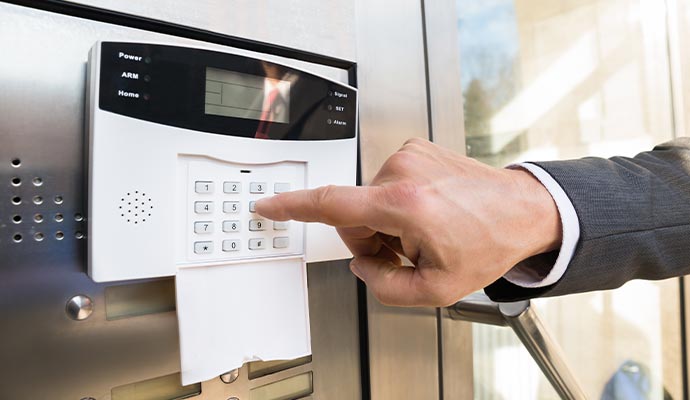 Rapid alarm response by trained personnel